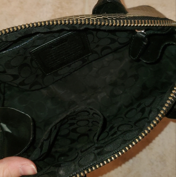 Mini Black&Cream Coach Handbag - Picture 3 of 7